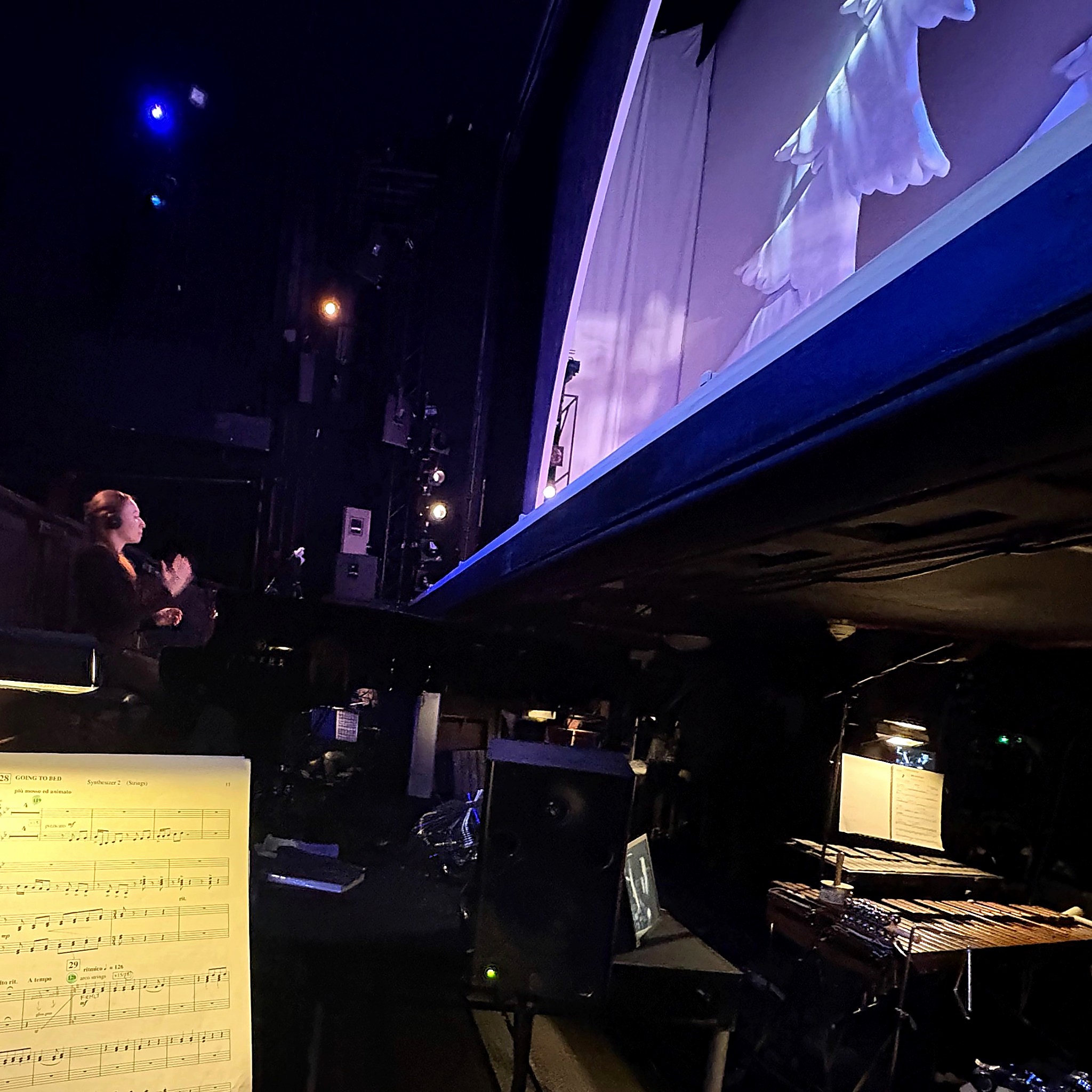 Gemma Hawkins conducting The Snowman from the piano